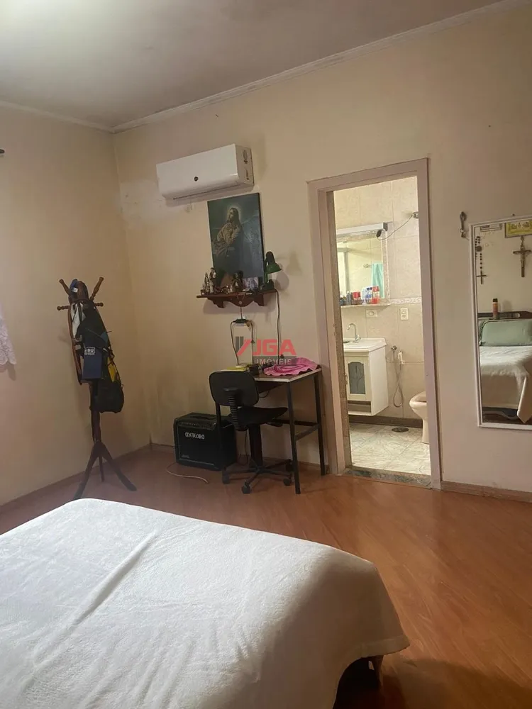 Casa, 4 quartos, 268 m² - Foto 3