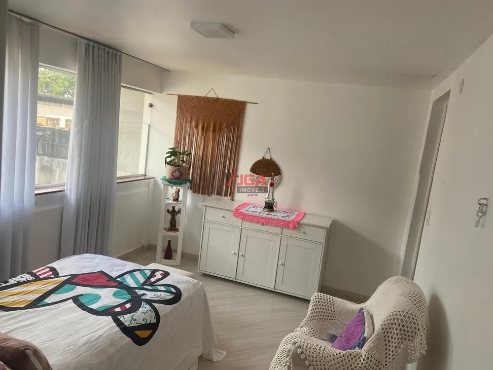 Casa, 4 quartos, 268 m² - Foto 2