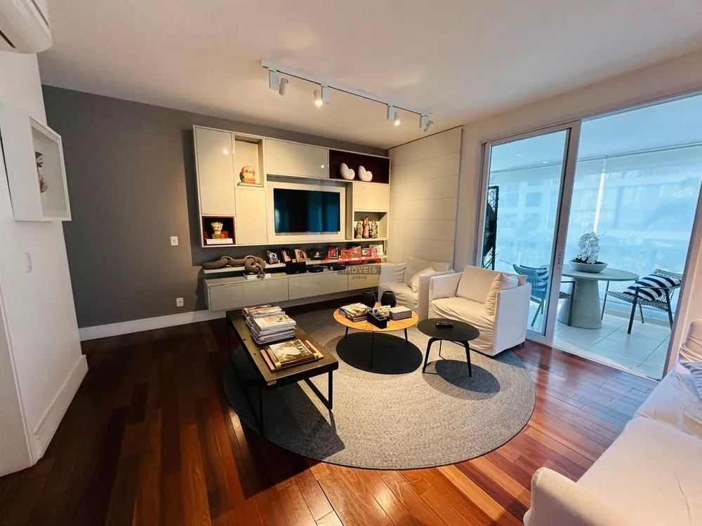 Apartamento à venda com 4 quartos, 233m² - Foto 7