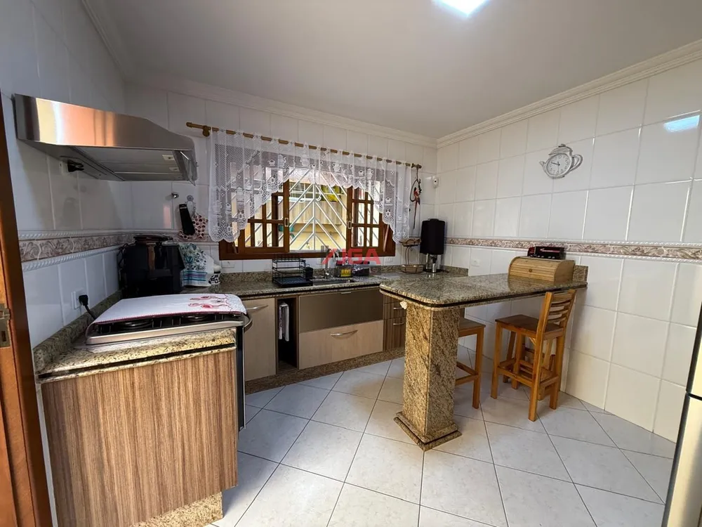 Casa, 4 quartos, 146 m² - Foto 2