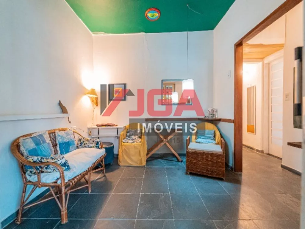 Casa à venda com 5 quartos, 164m² - Foto 1