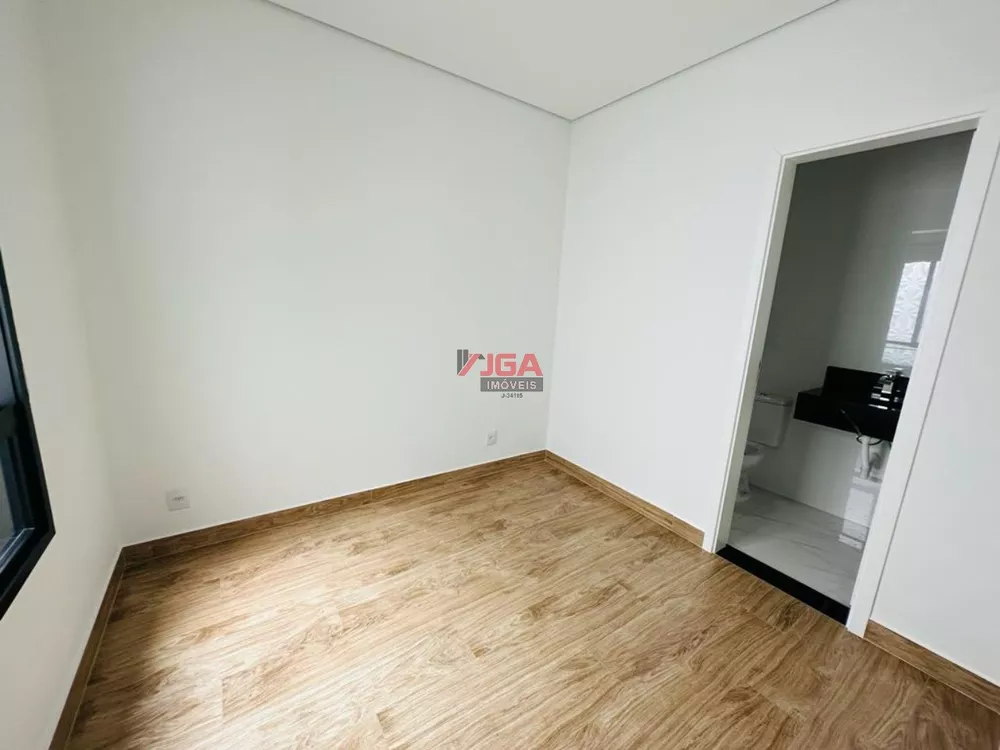 Casa à venda com 3 quartos, 147m² - Foto 3