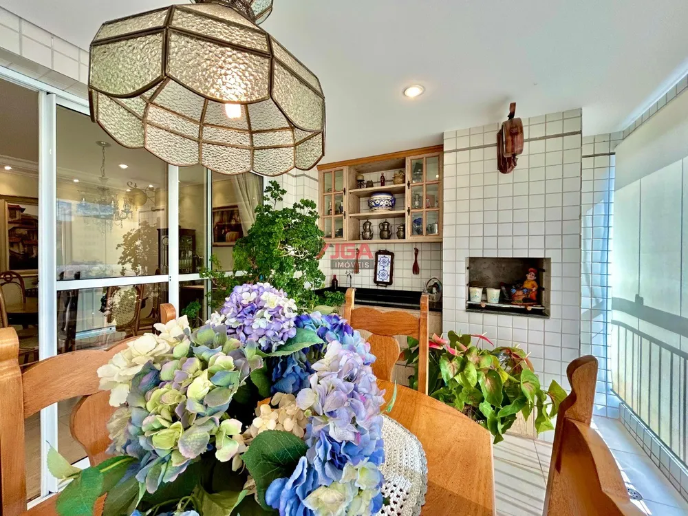 Apartamento, 3 quartos, 136 m² - Foto 1