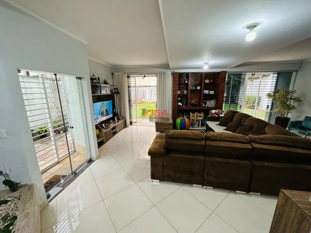 Sobrado, 3 quartos, 190 m² - Foto 1