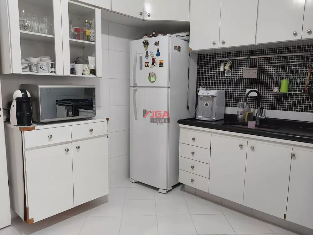 Apartamento à venda com 3 quartos, 132m² - Foto 3