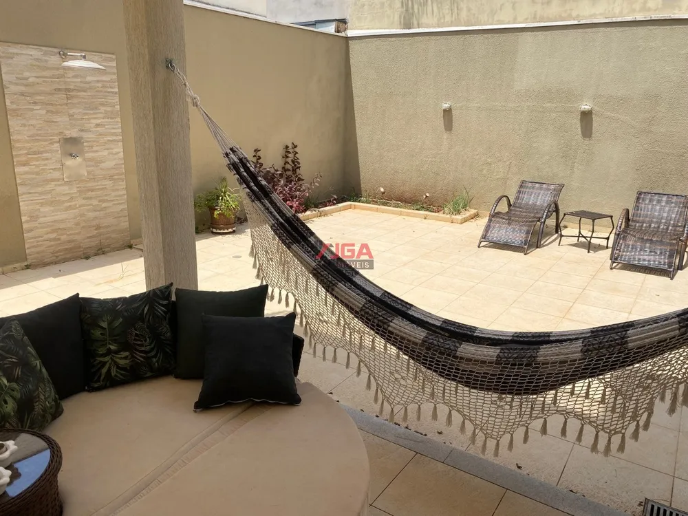 Casa, 4 quartos, 300 m² - Foto 1