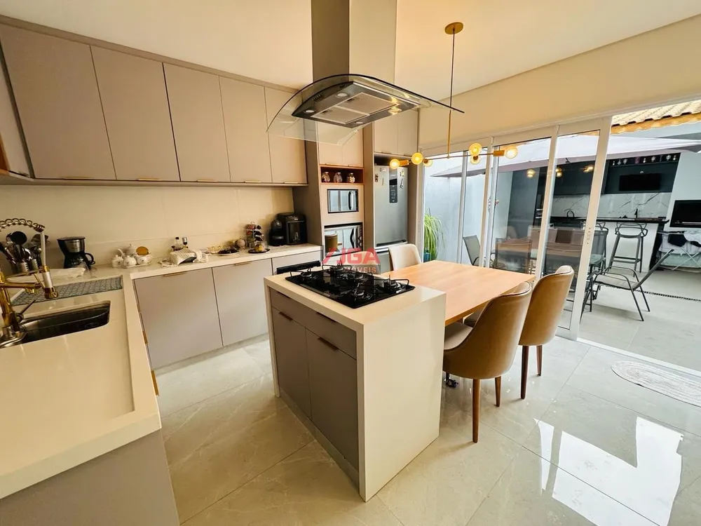 Casa, 2 quartos, 146 m² - Foto 1
