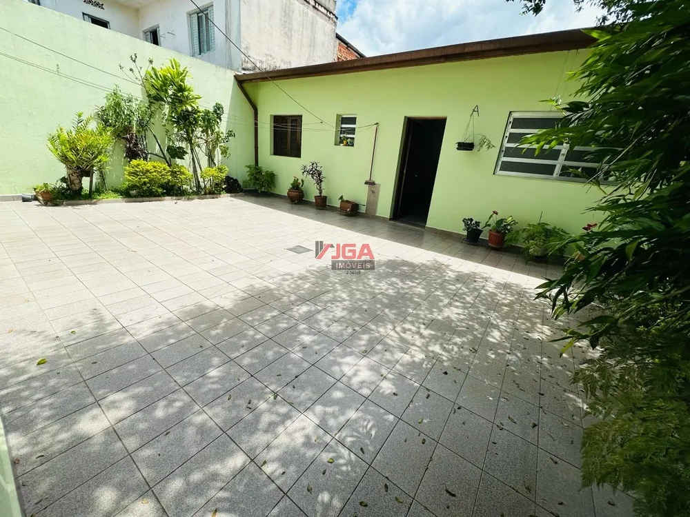 Casa, 3 quartos, 226 m² - Foto 4