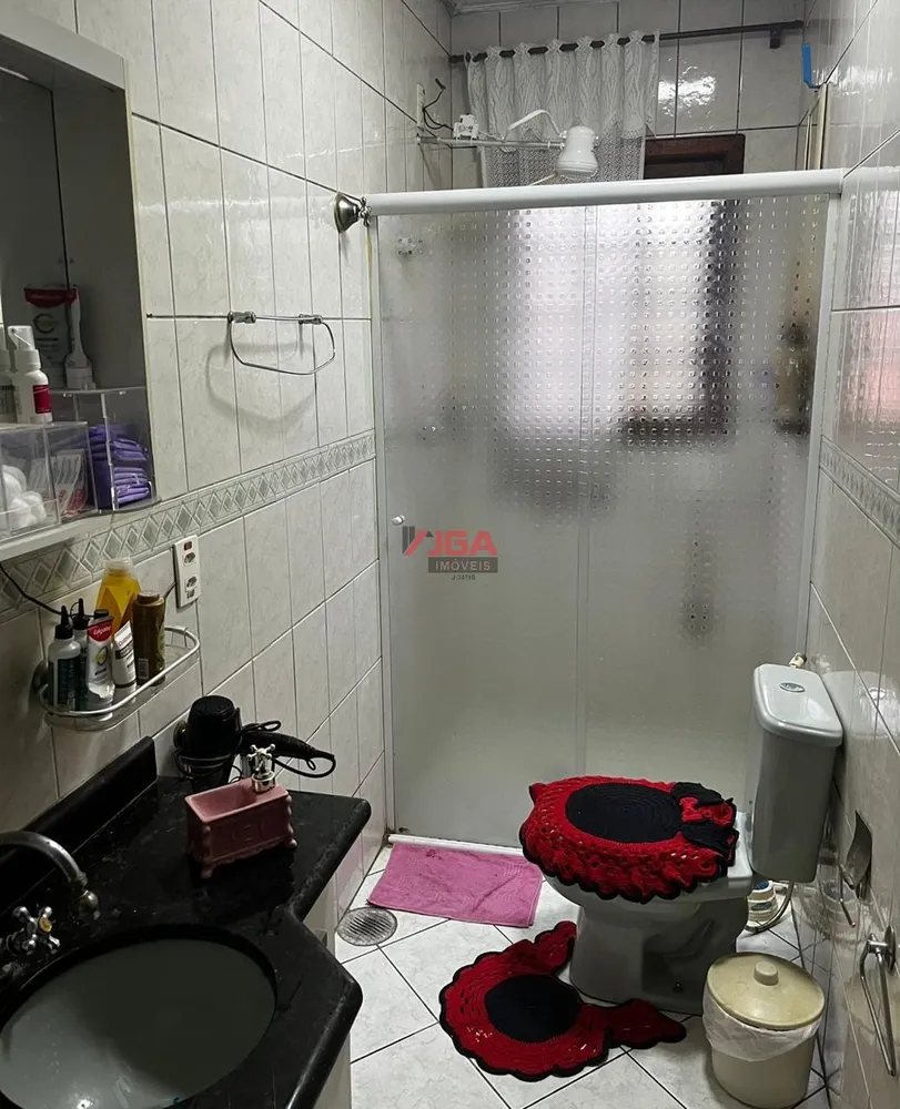 Casa, 3 quartos, 190 m² - Foto 1