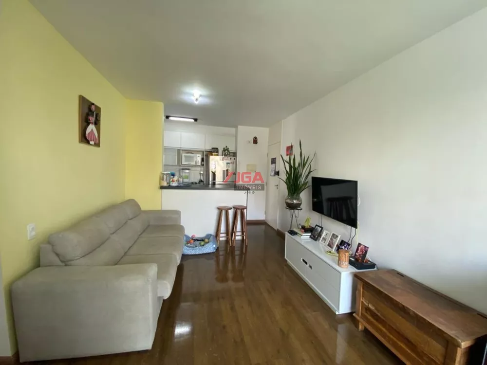 Apartamento à venda com 3 quartos, 64m² - Foto 1