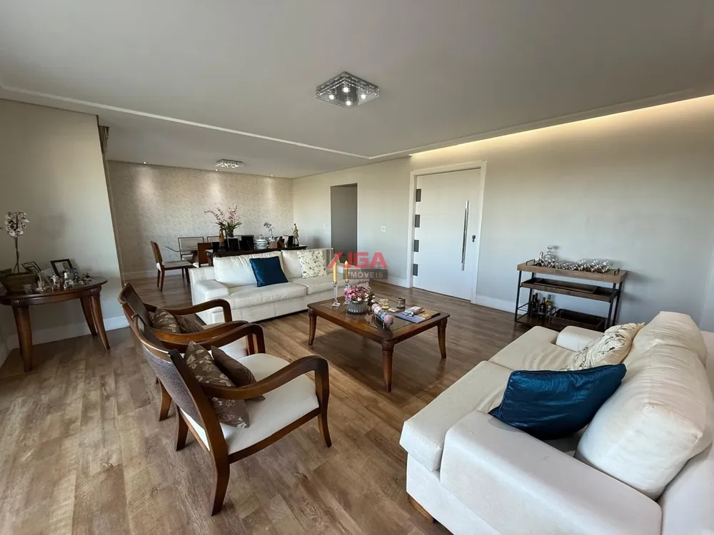 Apartamento, 3 quartos, 185 m² - Foto 2