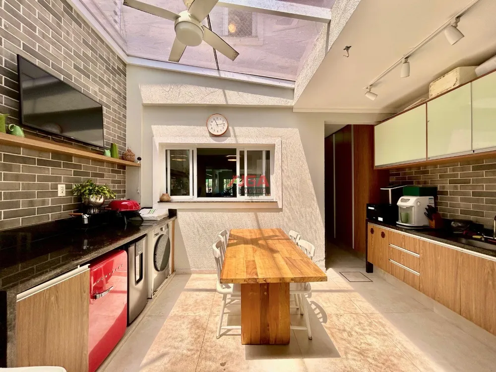 Sobrado, 4 quartos, 200 m² - Foto 1