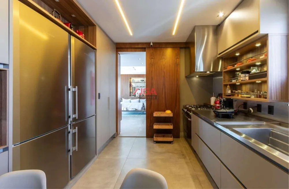 Apartamento, 3 quartos, 210 m² - Foto 2