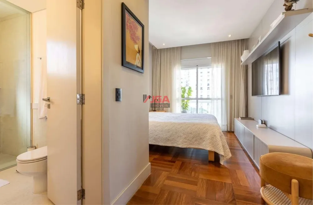 Apartamento, 3 quartos, 210 m² - Foto 1