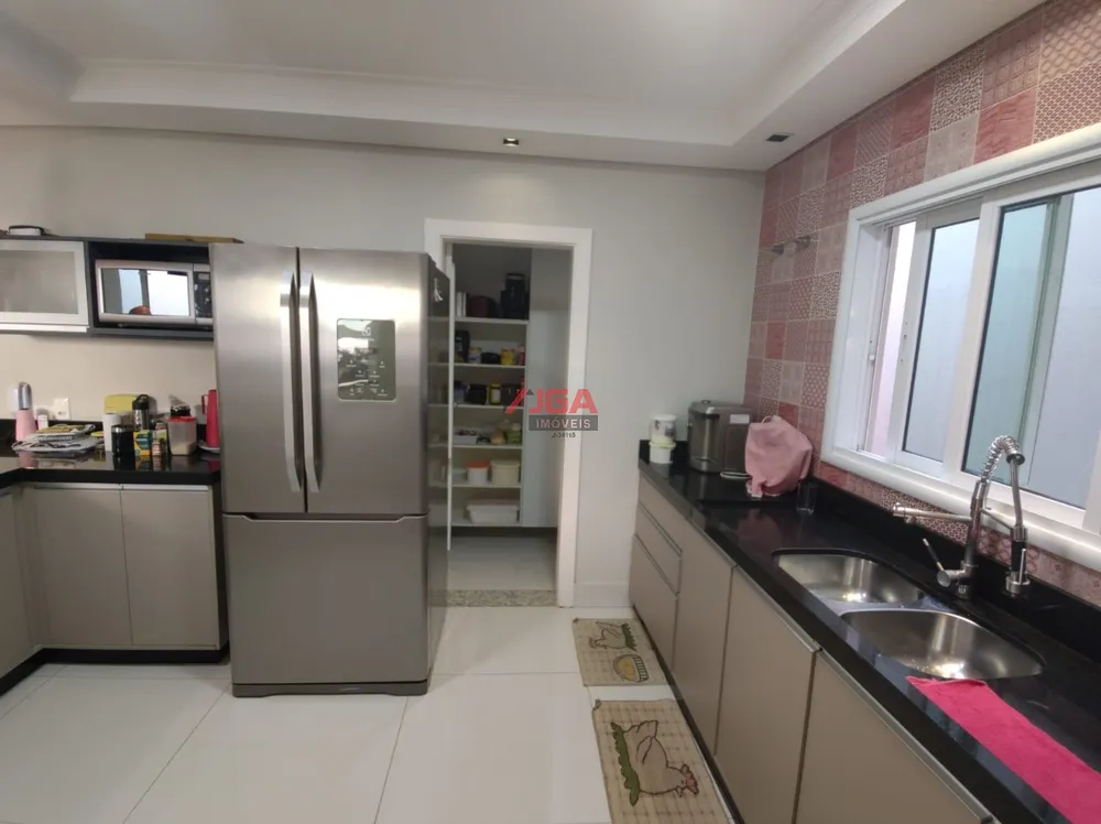 Sobrado, 3 quartos, 270 m² - Foto 7
