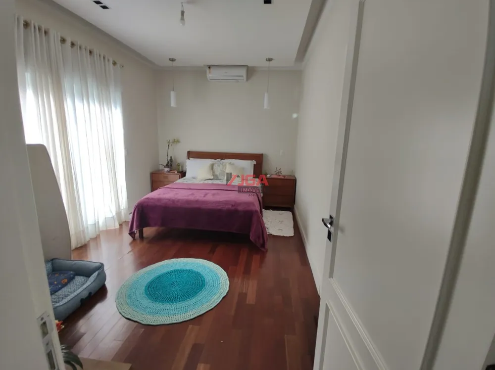 Sobrado, 3 quartos, 270 m² - Foto 1