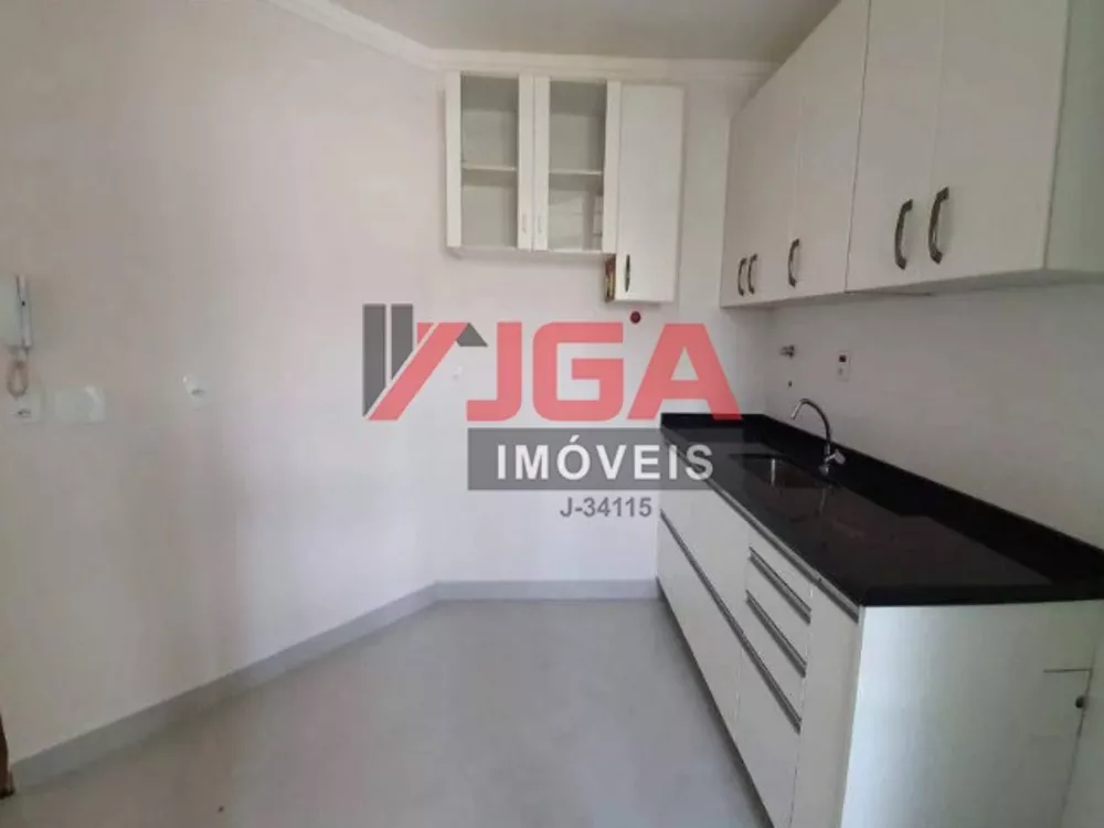 Apartamento à venda com 2 quartos, 63m² - Foto 4