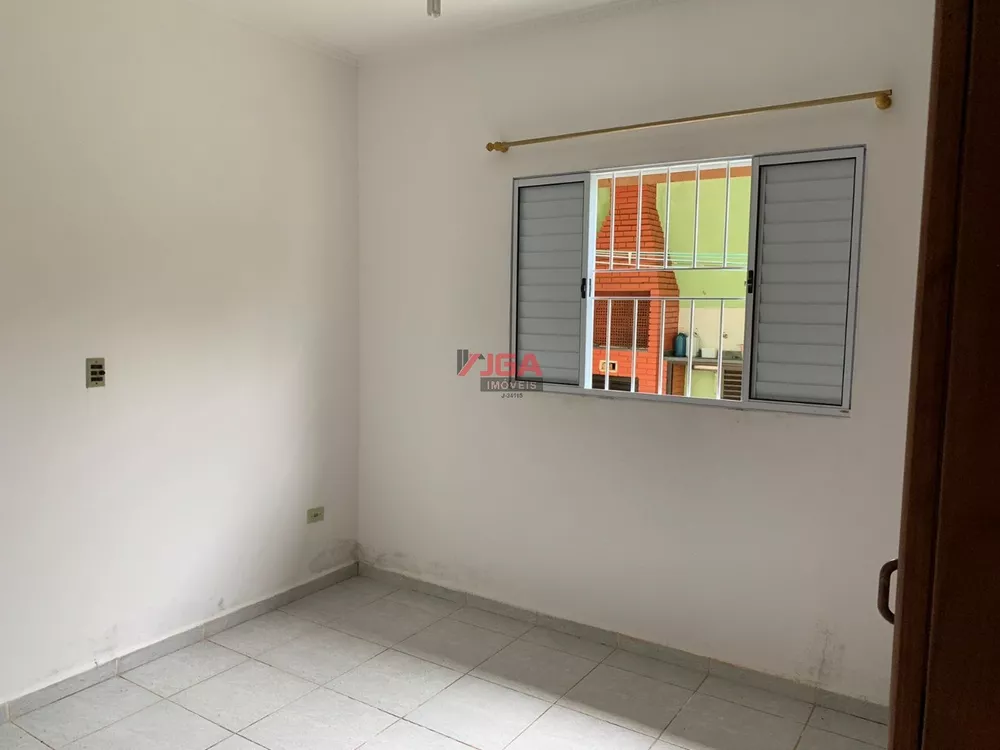 Casa à venda com 3 quartos, 250m² - Foto 2