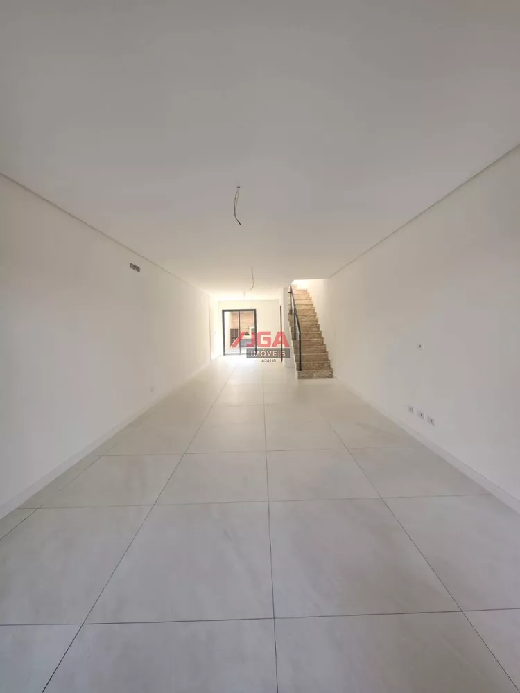 Sobrado à venda com 3 quartos, 120m² - Foto 4