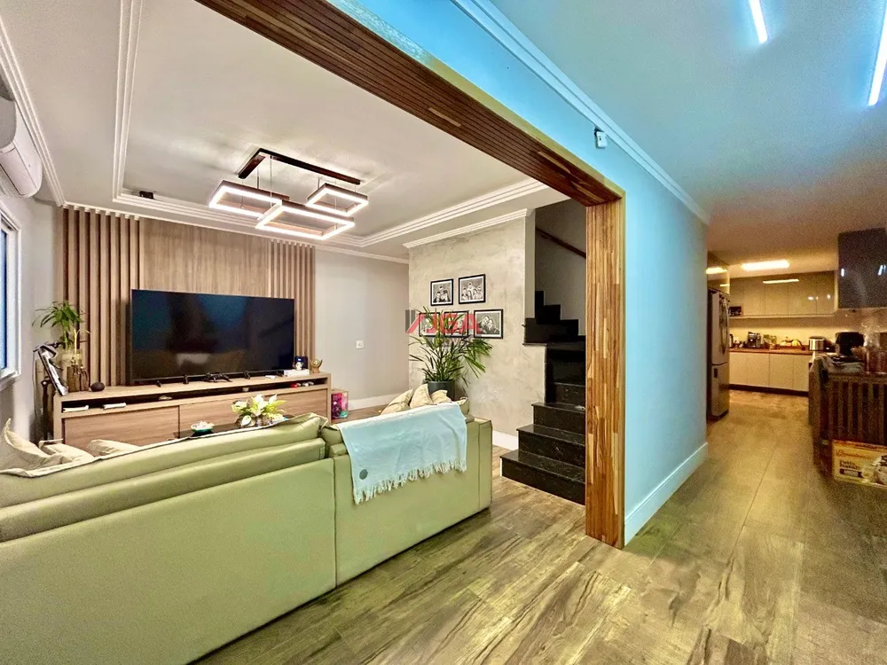 Sobrado, 3 quartos, 250 m² - Foto 1