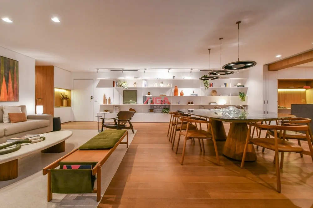 Apartamento, 3 quartos, 213 m² - Foto 1