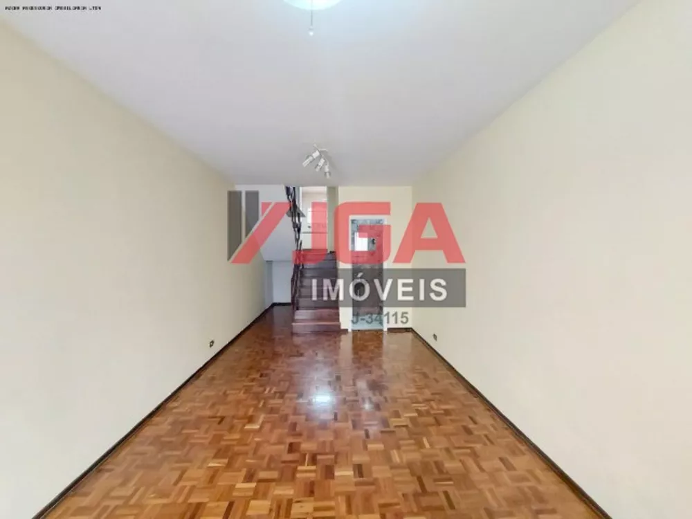 Casa à venda com 2 quartos, 103m² - Foto 1