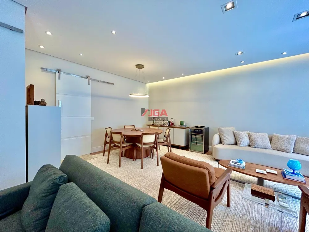 Sobrado, 4 quartos, 223 m² - Foto 1