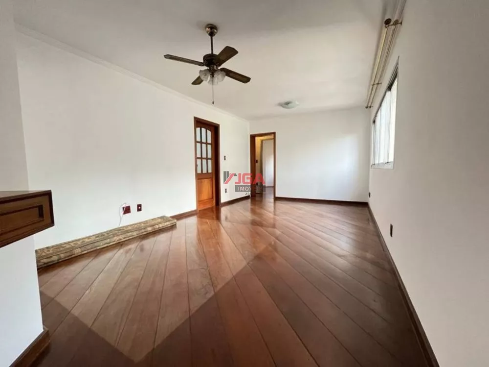 Apartamento à venda com 3 quartos, 90m² - Foto 3