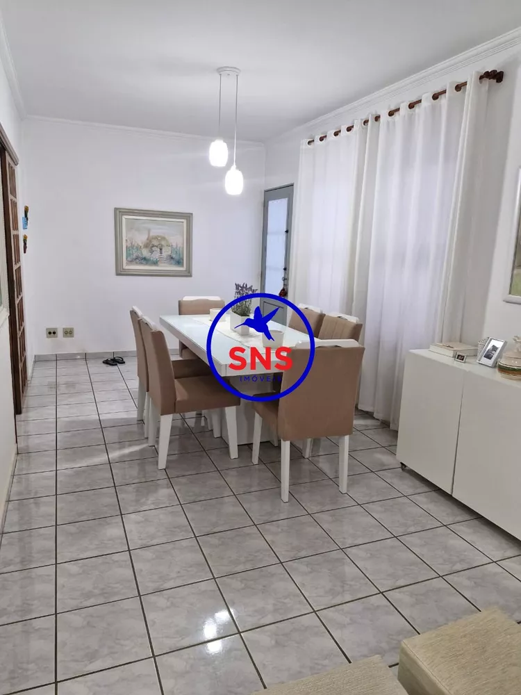 Casa, 3 quartos, 225 m² - Foto 1