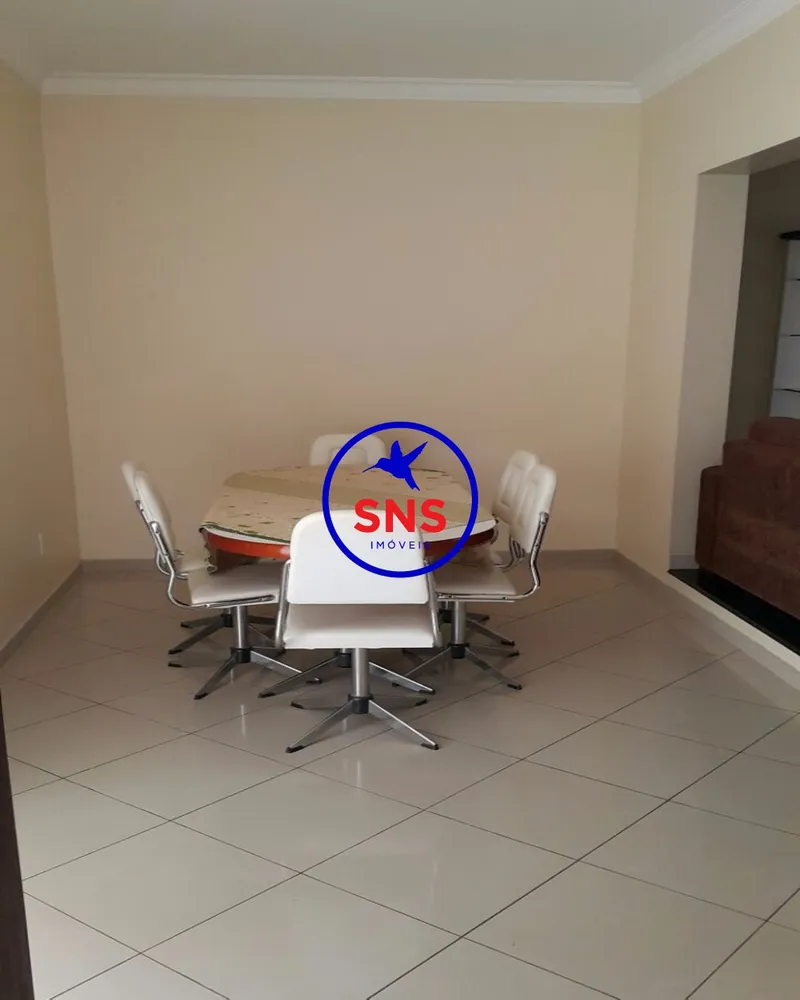 Casa, 3 quartos, 210 m² - Foto 4