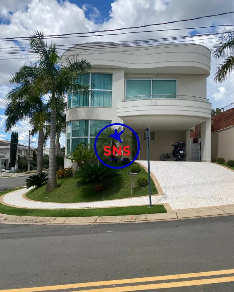 Sobrado à venda com 4 quartos, 540m² - Foto 1