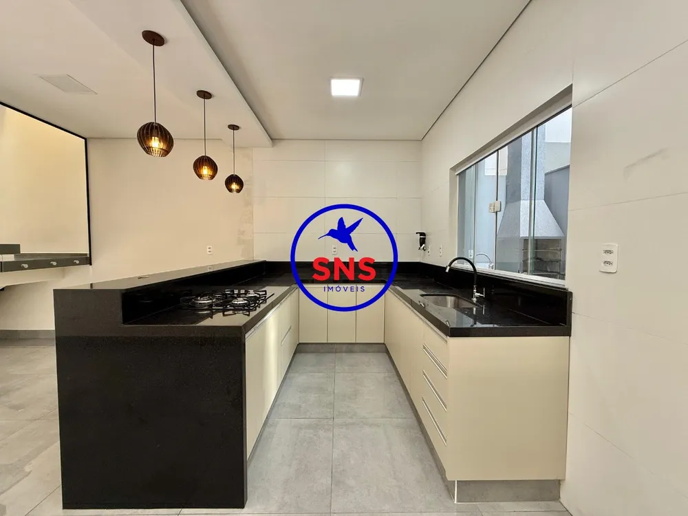 Sobrado, 8 quartos, 300 m² - Foto 1