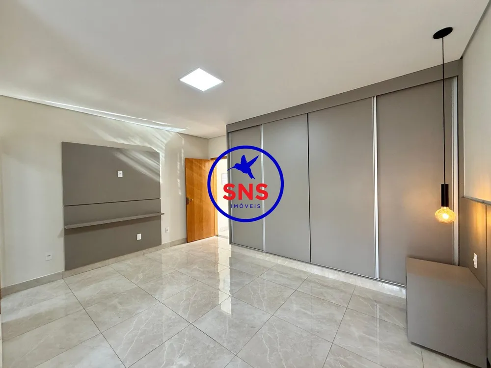 Sobrado, 8 quartos, 300 m² - Foto 3