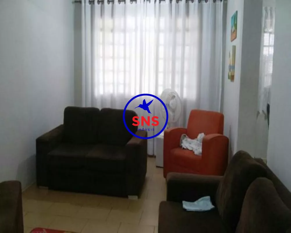 Casa à venda com 3 quartos, 230m² - Foto 2