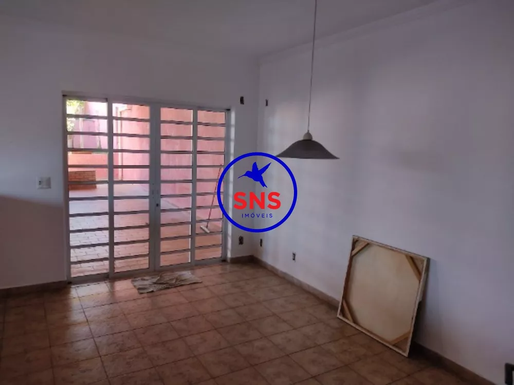 Casa à venda com 3 quartos, 250m² - Foto 3