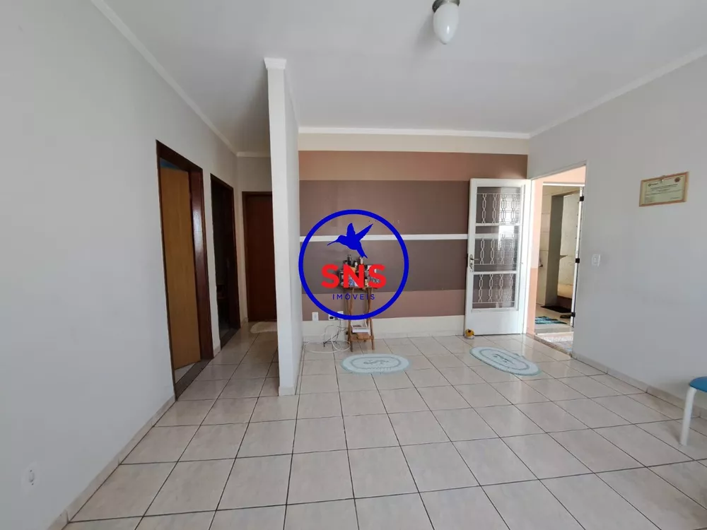 Casa à venda com 4 quartos, 181m² - Foto 4