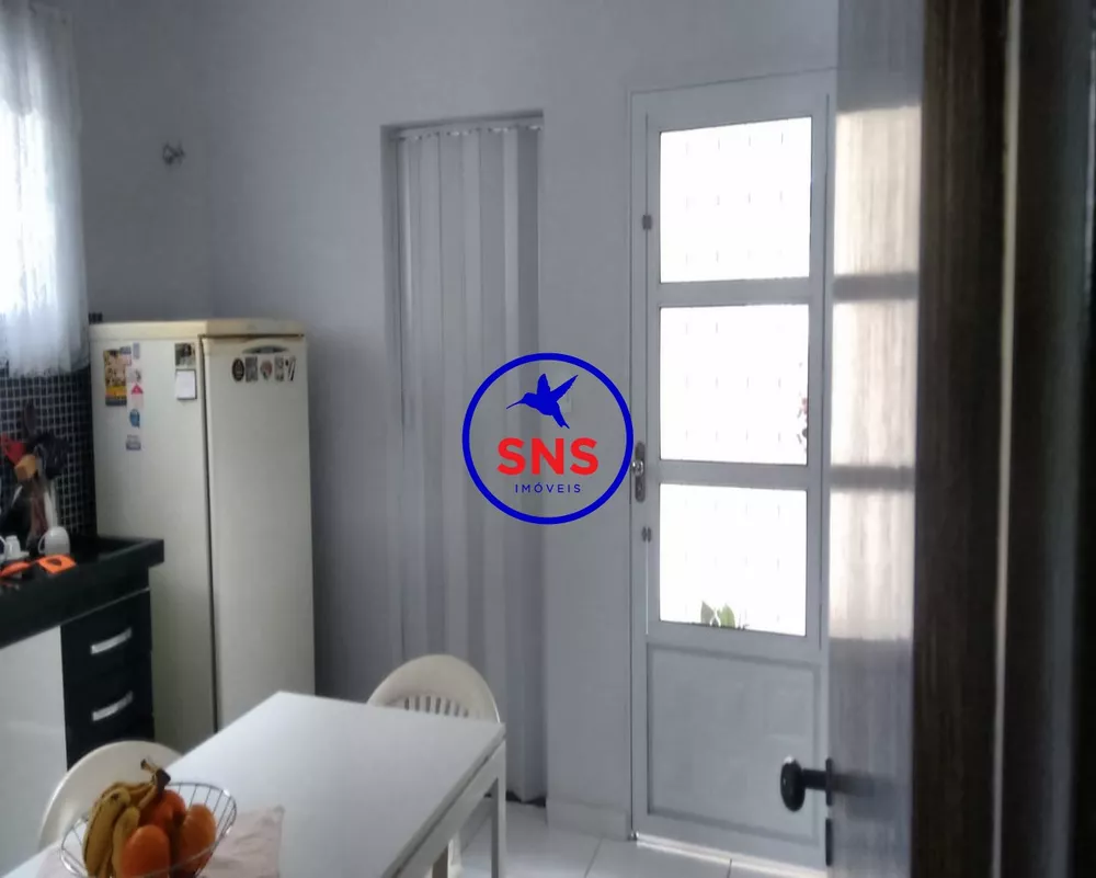 Casa à venda com 3 quartos, 200m² - Foto 3