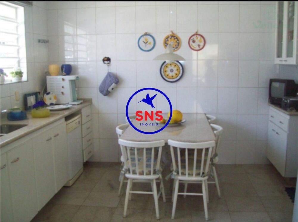 Casa, 4 quartos, 281 m² - Foto 1