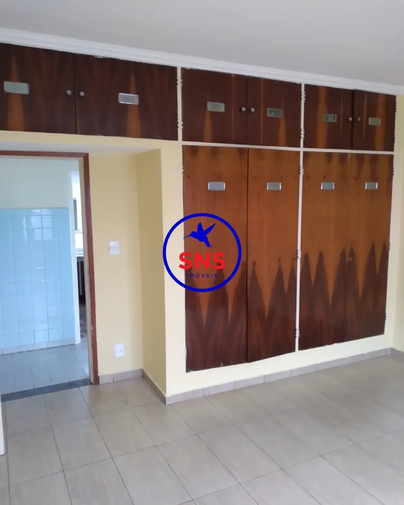 Casa, 3 quartos, 210 m² - Foto 1