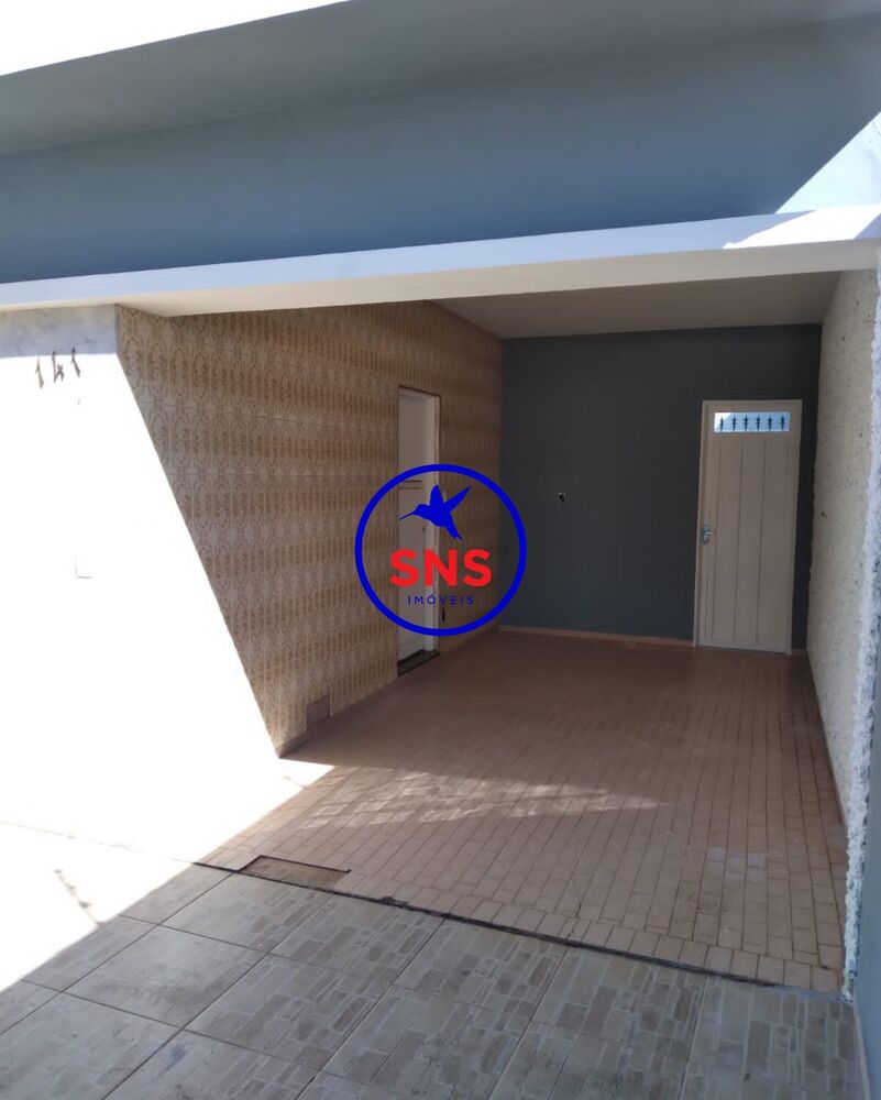 Casa à venda com 3 quartos, 210m² - Foto 1