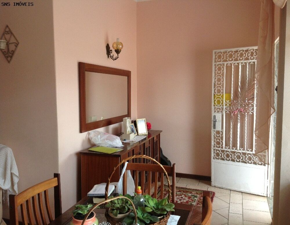 Casa, 4 quartos, 172 m² - Foto 1
