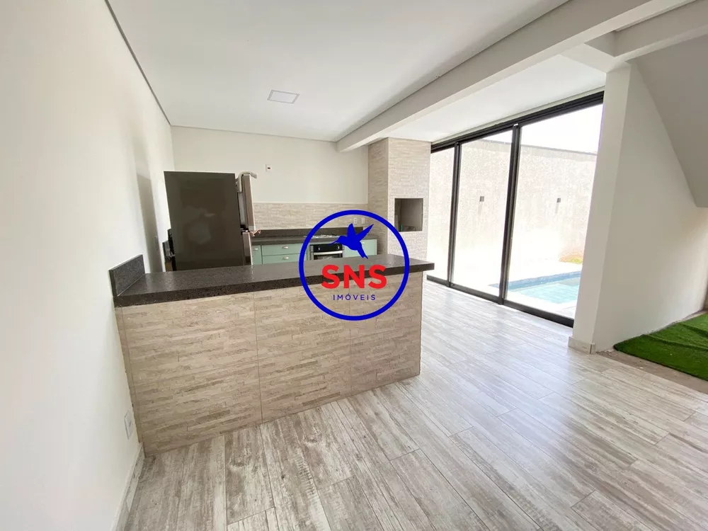 Casa à venda com 4 quartos, 244m² - Foto 4