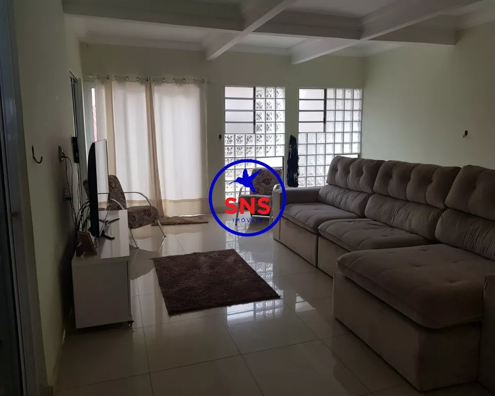 Casa à venda com 3 quartos, 170m² - Foto 1