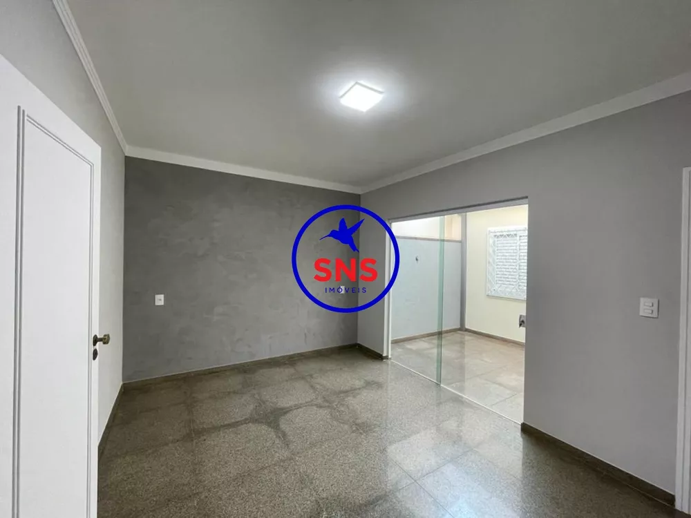 Casa à venda com 3 quartos, 166m² - Foto 3