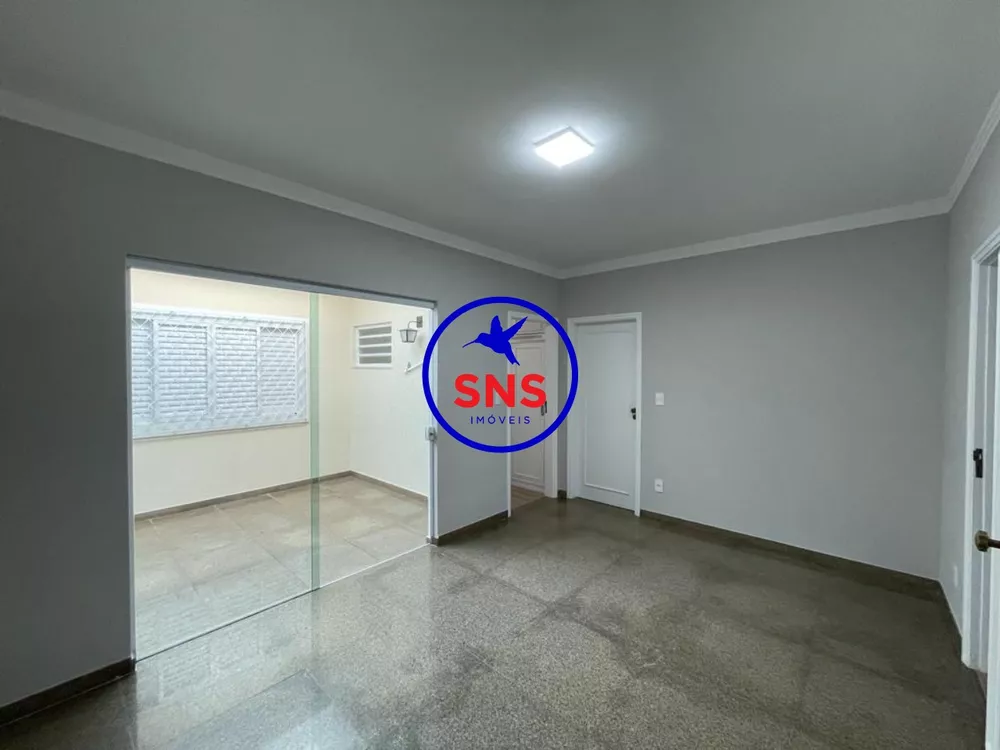 Casa à venda com 3 quartos, 166m² - Foto 4