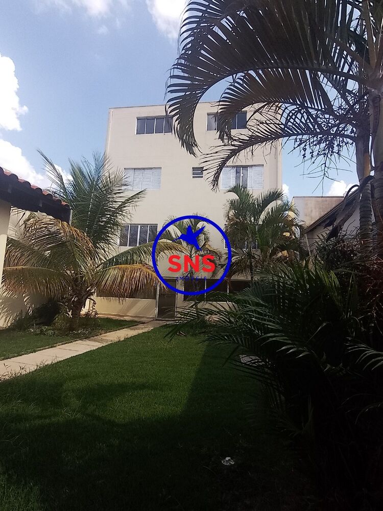 Casa à venda com 3 quartos, 250m² - Foto 2