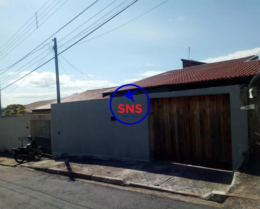 Casa à venda com 3 quartos, 100m² - Foto 1