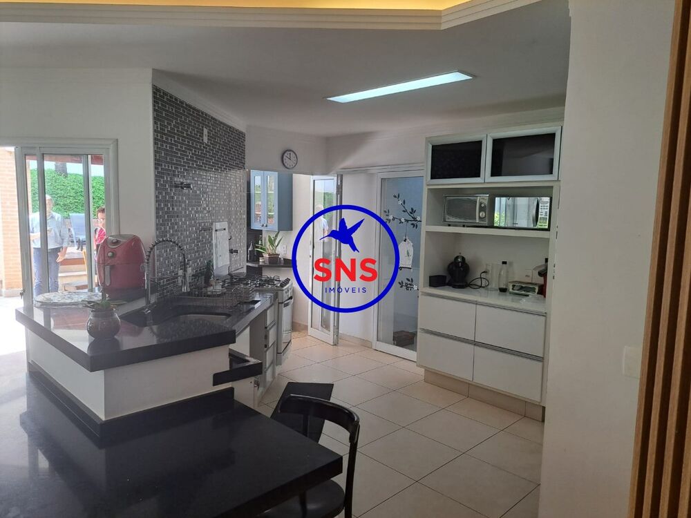 Casa de Condomínio para alugar com 3 quartos, 360m² - Foto 5