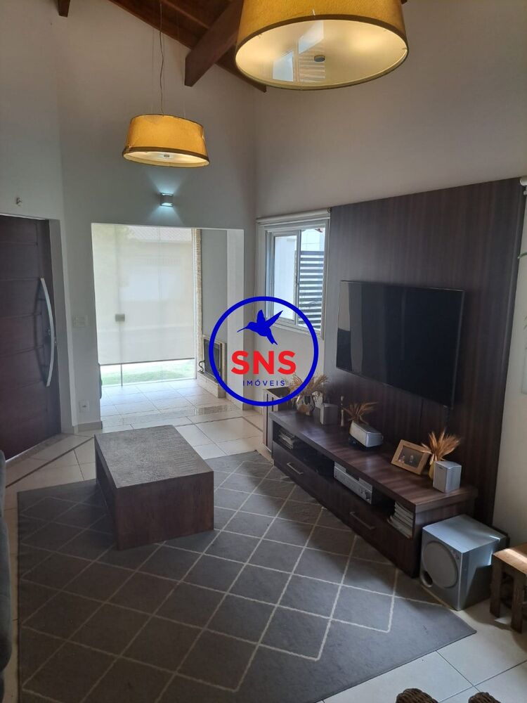Casa de Condomínio para alugar com 3 quartos, 360m² - Foto 2