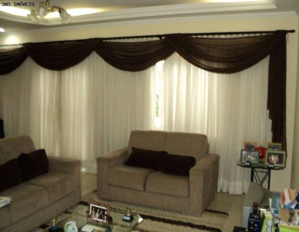 Sobrado, 3 quartos, 248 m² - Foto 2